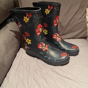 Target Rain Boots Womens Size 10 Black Pink & Red Floral Muck